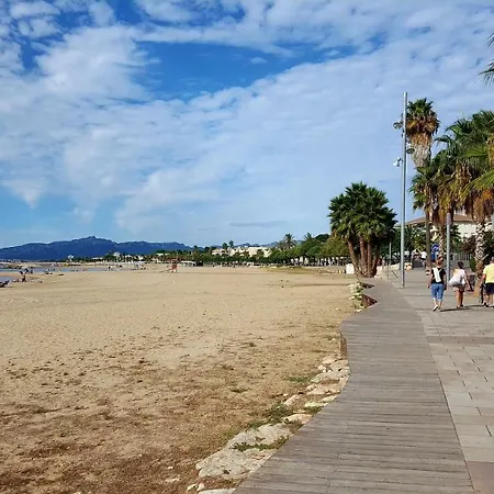 Apartment Near The Sea *